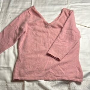 Ann Taylor Pink V-Neck 100% cashmere Sweater Lightweight Knit
